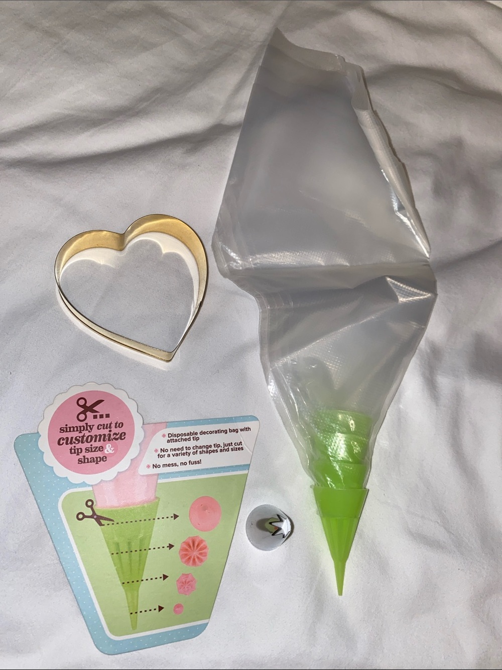 Heart Cookie Cutter with Pastry Piping Bags - Picture 2 of 8